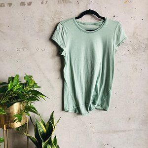 Lululemon teal T-shirt